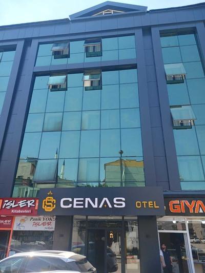 Cenas Otel