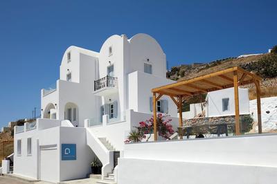Bluewhite Suites & Villa Santorini
