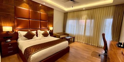 Hotel Guru Surbhi