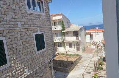 Apartments and Rooms Jakov