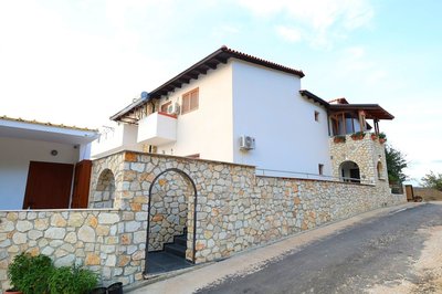 Hill Suites