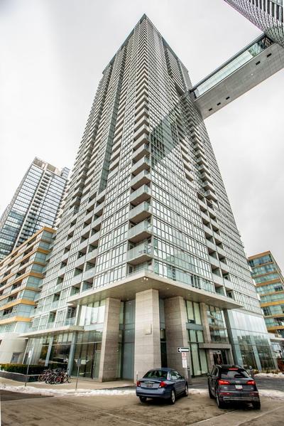 Platinum Suites -  Stunning Waterfront 2 Bed 2 Bath