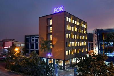 Fox Lite Hotel Cikarang