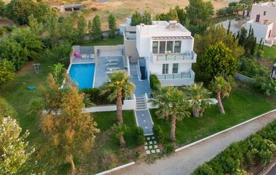 Xenos Villa 1 With Private Swimming Pool Near The Sea