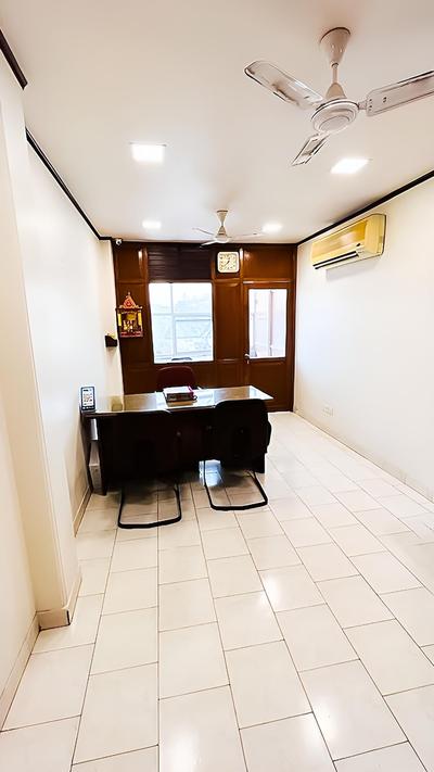 Roomshala 138 Hotel Tourist palace
