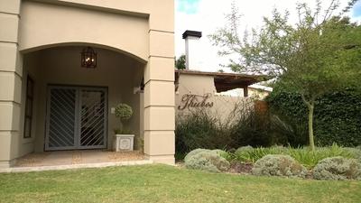 Theebos Anneline's Self Catering Apartments