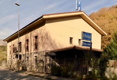 Hotel Restaurante Ribera del Chicu