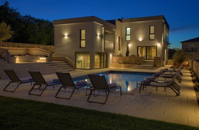 Villa Astrum With Heated Pool Jacuzzi and Sauna