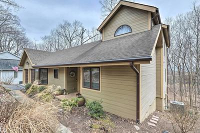 Modern Home: Deck, Bbq, Games, Fire Pit, & More!