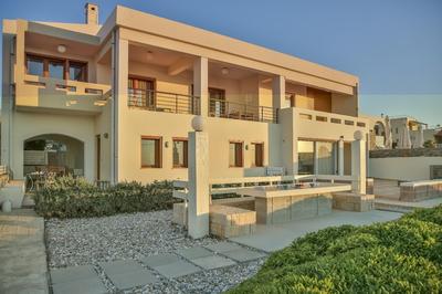 Ascuri Apartment by Estia