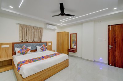 Fabhotel Dharani Grand Madhapur