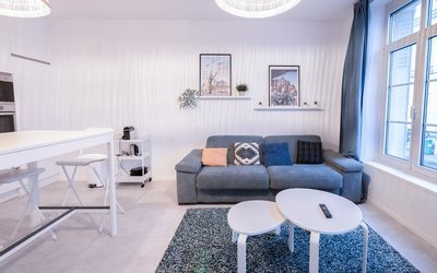 Urban Calm - Bright & Modern Stay