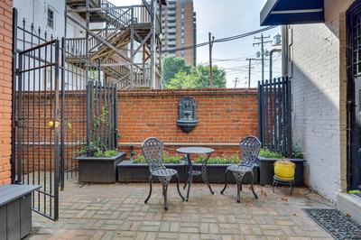 Chic Richmond Retreat w/ Quaint Private Patio!