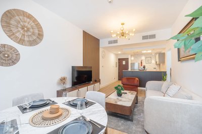 Cozy 1BR Gem in Marina With City Views