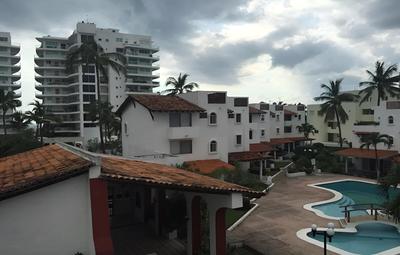 Condo Alamandra by TRVL2HM