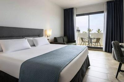 Lofts a pie de playa con piscina comunitaria