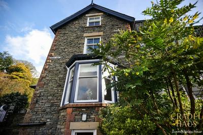 Fair Rigg by Cradel Haus