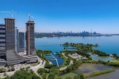 Lanterra Downtown Cn Tower