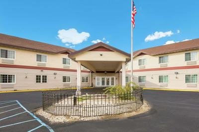 AmericInn by Wyndham Lake Mills