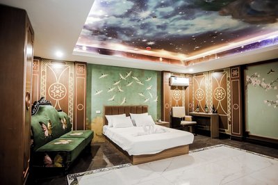 Underskies Spa and Hotel