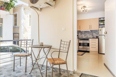 Kalamata Lime Studio - Urban Cozy Nest