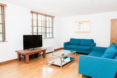 4 Bedroom Flat near London Eye