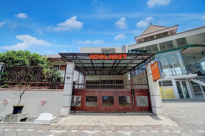 OYO 94899 Nilskost Syariah Near Upn