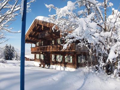 Cozy Chalet in Sankt Johann in Tirol near Ski Area