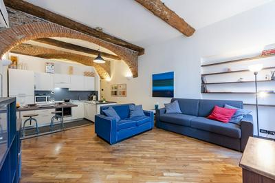 Charming Flat Next to Genoa's Aquarium