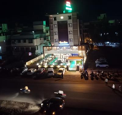Hotel Maval Grand