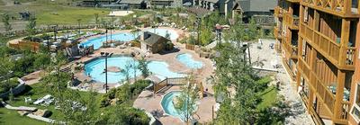 FULLY RENOVATED 3-Br home | TRUE Ski In/Out | Free access to Pools & Hot tubs