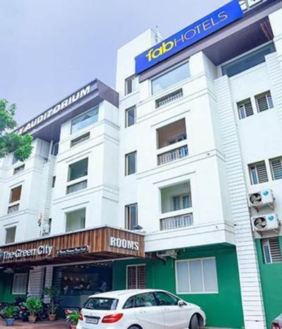 Fabhotel The Green City