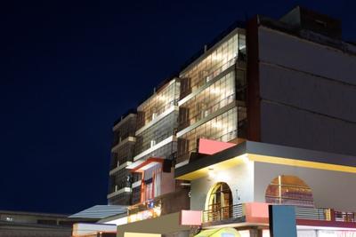 Goroomgo Kashi Grand Residency Varanasi