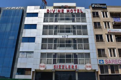 Divine Hotel