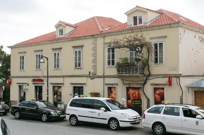 Old Town Sunrise Apartments