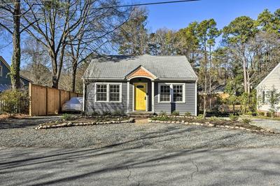 Renovated Carrboro House With Deck & Fire Pit!