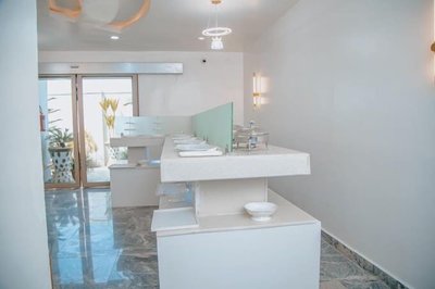 Sakasa Hotel and Suites