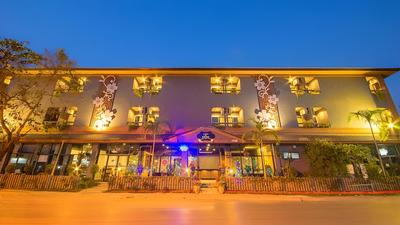 The Corner Hotel - Adults Only