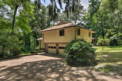 Jacksonville Home on 1 Acre ~ 6 Mi to Beach!