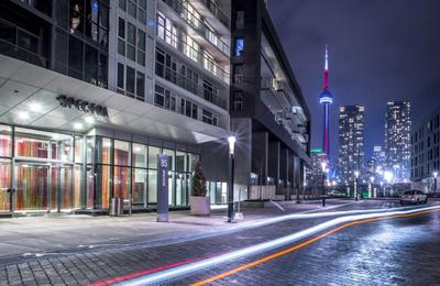 Bright 2 Bed Lakeview Suite