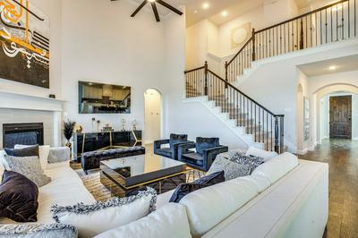 6 Mi to Lake Lewisville: Chic Retreat in Frisco!