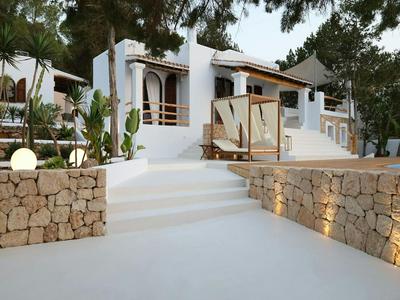 Holiday Villa With Pool