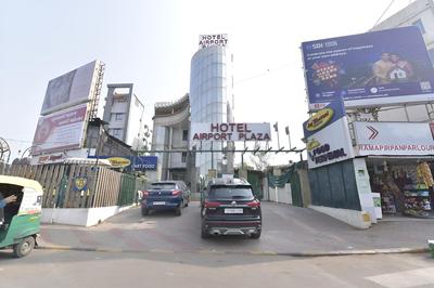 Hotel Airport Plaza