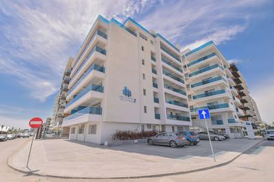 Wave 2 Promenada Apartments