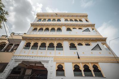 FabHotel White House