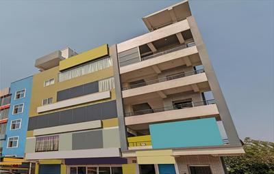 OYO 13114 SVS LUXURY ROOMS