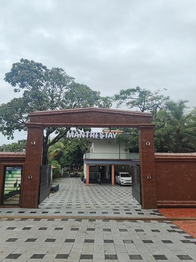 Mantri stay