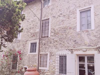 Casale Delle Camelie