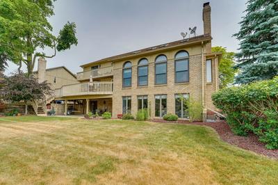 Lakefront Shelby Twp Getaway w/ Swim Pond!