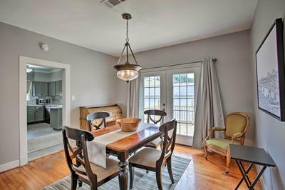 Charming Cottage w/ Mississippi River Views!
